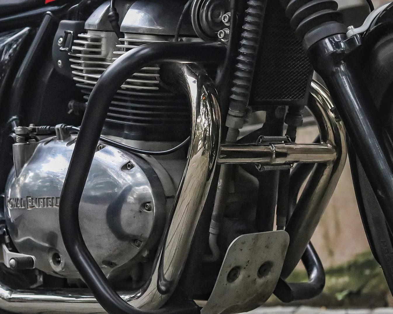 Royal Enfield Interceptor / Continental GT 650 Crash Guards (Fits 2x2 & 2x1) - Black
