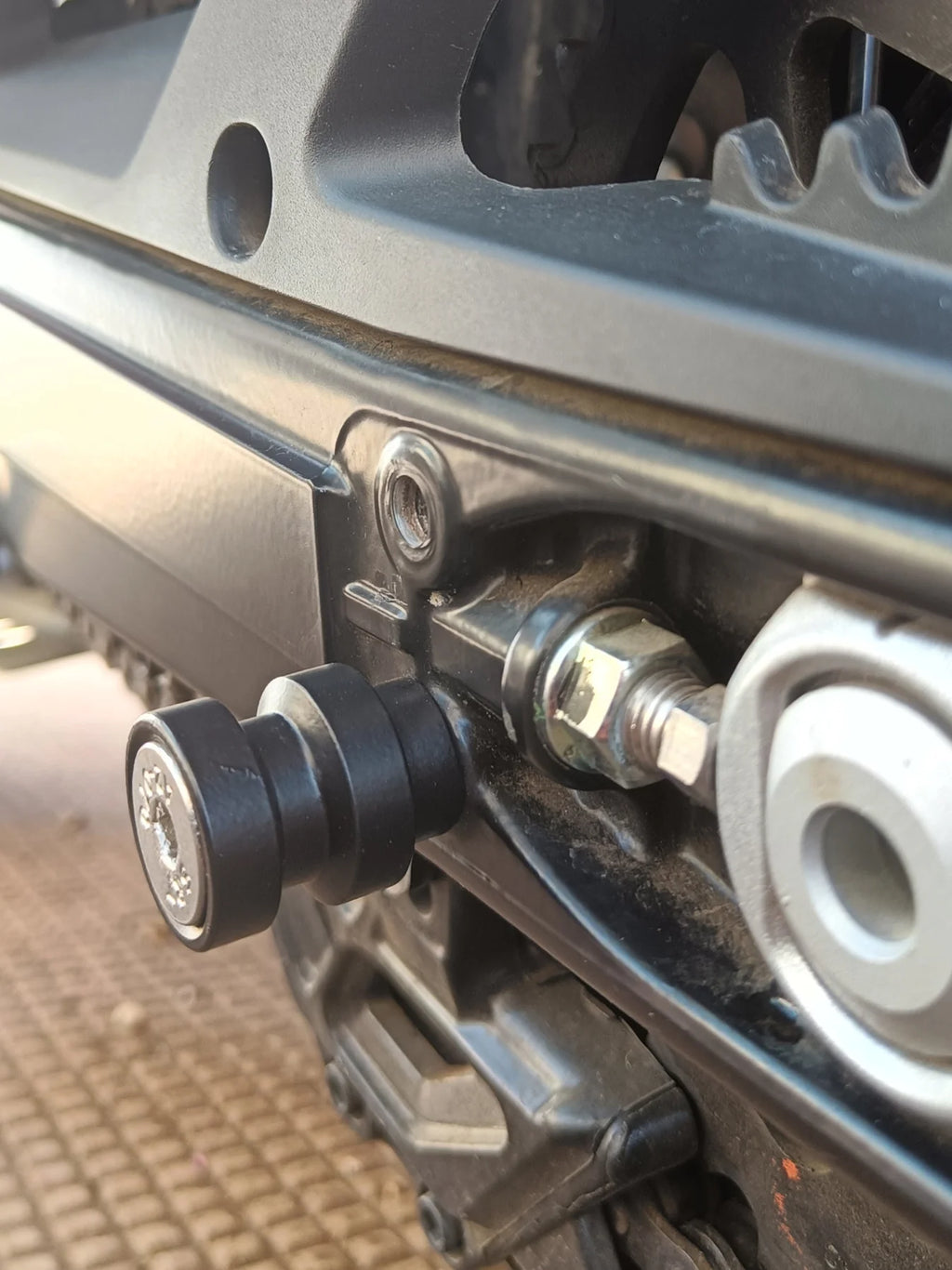 KTM Adventure 390 (2025 New) Swingarm Spools