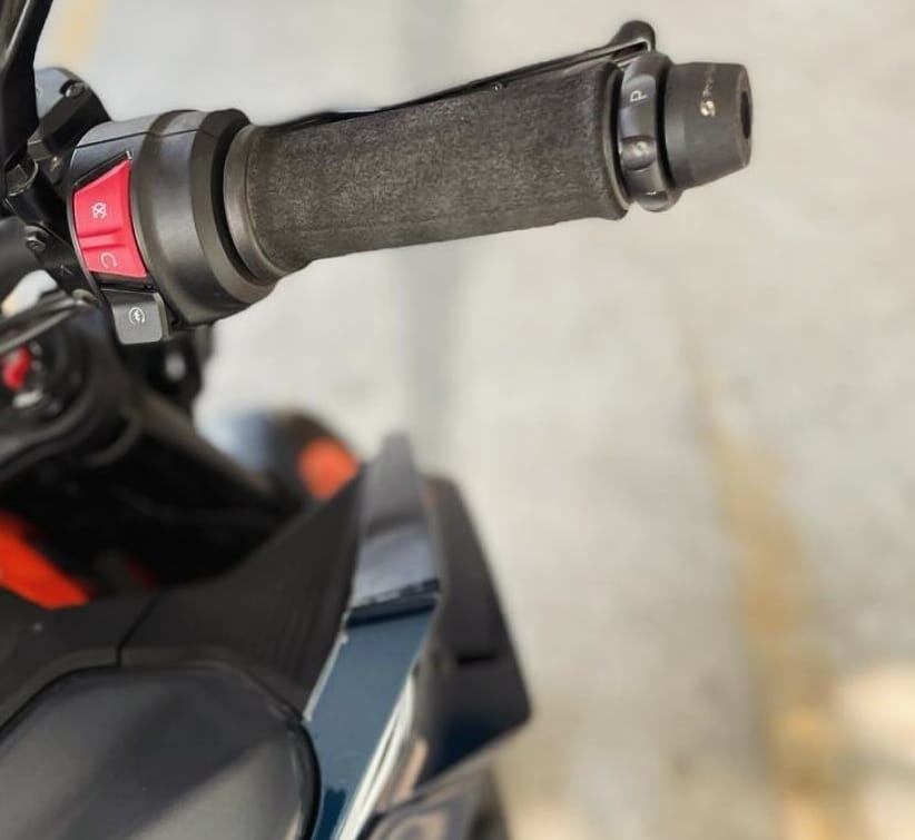Pro-Spec Easy Cruz ECZ 038 Throttle Lock for KTM 200/390 – Without Knuckle Guard