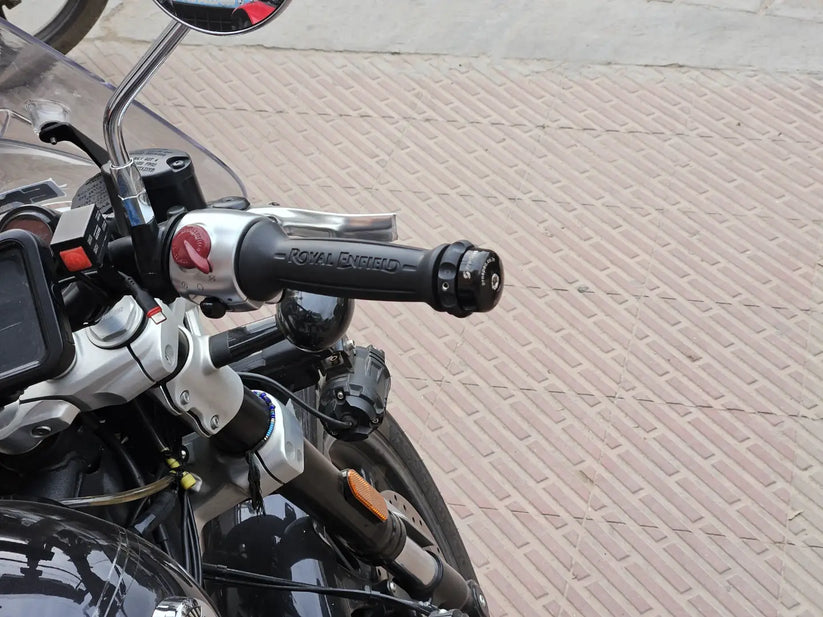 ECZ 028 - Easy Cruz Royal Enfield Super Meteor 650